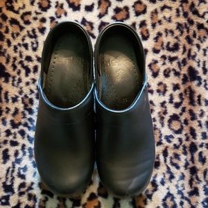 Dansko Shoes Size 38